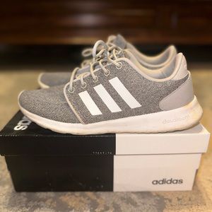 Adidas Tennis Shoes (7.5)